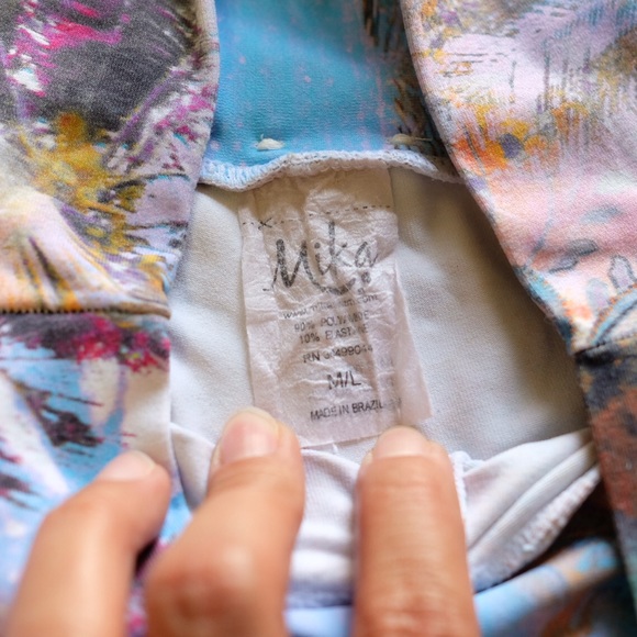 Mika Yoga Wear | Celeste Leggings | M/L - Picture 4 of 7